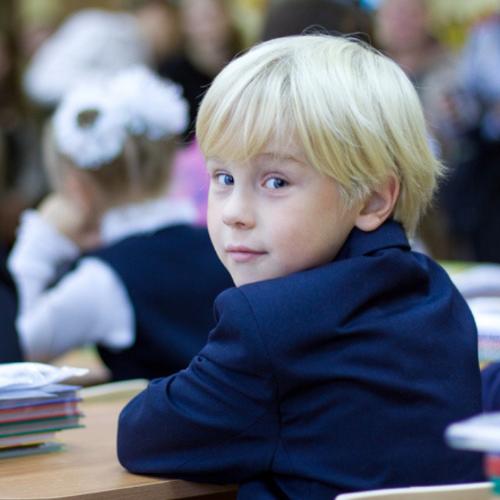 Dlaczego dzieci nie chcą się uczyć? Zwykle barkuje im odpowiedniej motywacji. (fot. iStock)