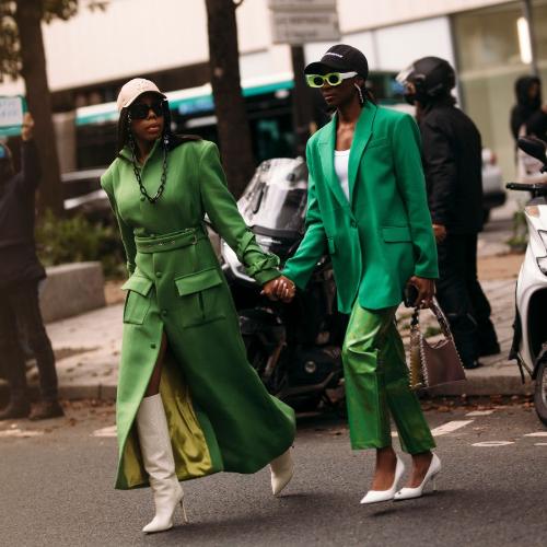 Paris Fashion Week – moda uliczna (Fot. Spotlight)