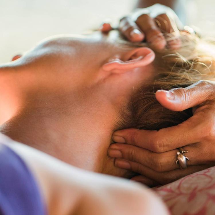 Masaż działa nie tylko prozdrowotnie, jest również doskonałą terapią relaksacyjną.(Fot. Getty Images)
