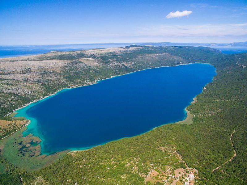 </a> Jezioro Vrana na Cres jest poniżej poziomu morza; fot.123rf