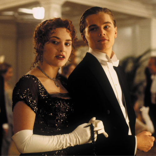 Kate Winslet i Leonardo DiCaprio jako Rose DeWitt Bukater i Jack Dawson w filmie „Titanic” z 1997 roku (Fot. Image Capital Pictures/Film Stills/Forum)