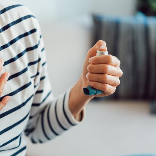 Życie astmatycznych dzieci i dorosłych nie powinno się różnić - poza koniecznością regularnego stosowania leków - od życia ich zdrowych rówieśników. Fot. Getty Images