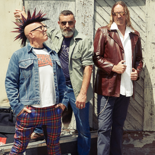Na zdjęciu trzech z czterech członków zespołu Tool: wokalista Maynard James Keenan,basista Justin Chancellor i perkusista Danny Carey (Fot. Travis Shinn)