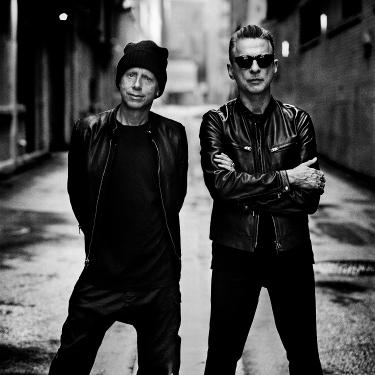 Nowy album grupy Depeche Mode zatytułowany „Memento Mori” ukaże się już 24 marca 2023 roku. (Fot. Anton Corbijn/materiały prasowe Sony Music)