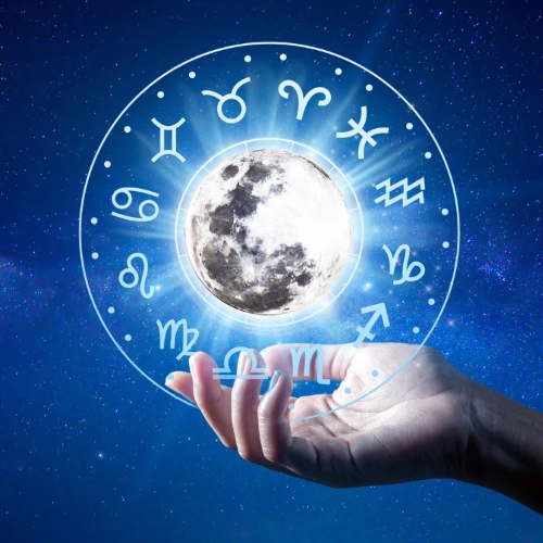Horoskop księżycowy oraz horoskop celtycki mogą być świetną wskazówką przy odkrywaniu swoich lepszych i słabszych stron. (Fot. Arayut Thaneerat/Getty Images)