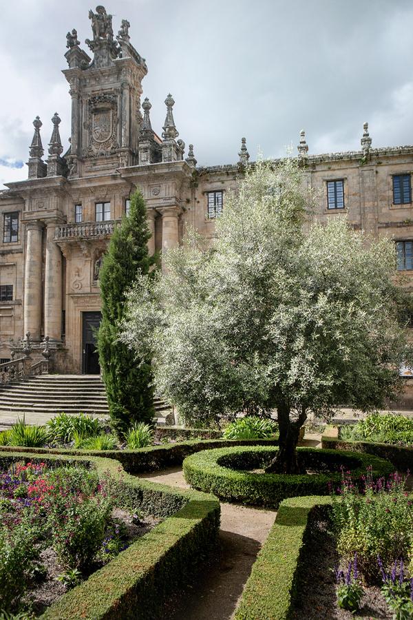 W olbrzymim klasztorze San Martiño Pinario mieści się muzeum sztuki religijnej. (Fot. Julia Zabrodzka, Bartek Kaftan)