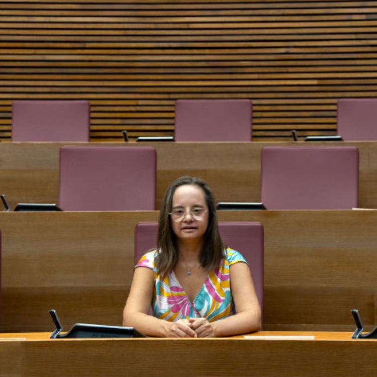 Mar Galcerán, pierwsza deputowana z zespołem Downa (Fot. Europa Press News/Getty Images)