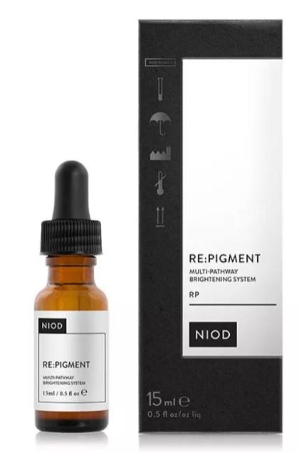 Niod, RE Pigment, serum przeciw przebarwieniom (cena ok. 300zł/30ml) Produkt do kupienia w drogerii internetowej cosibella.pl