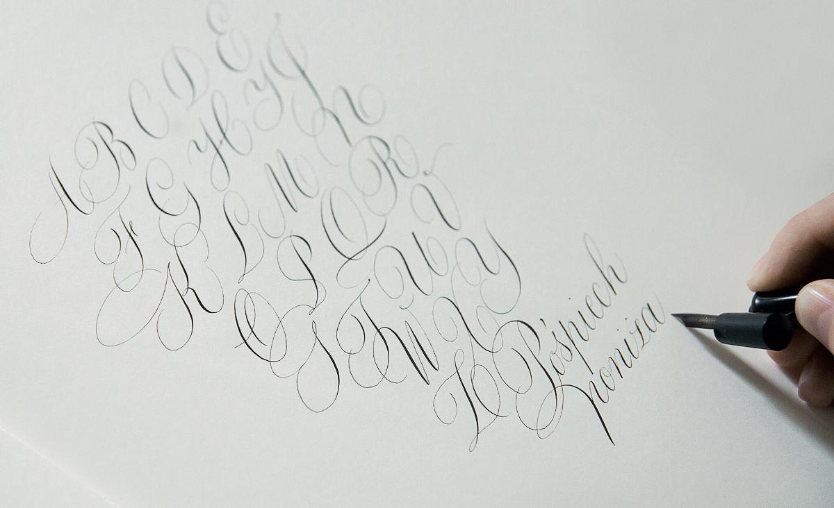  Jeden z najpopularniejszych stylów pisma - Copperplate Script. (Fot. Edyta Dufaj)