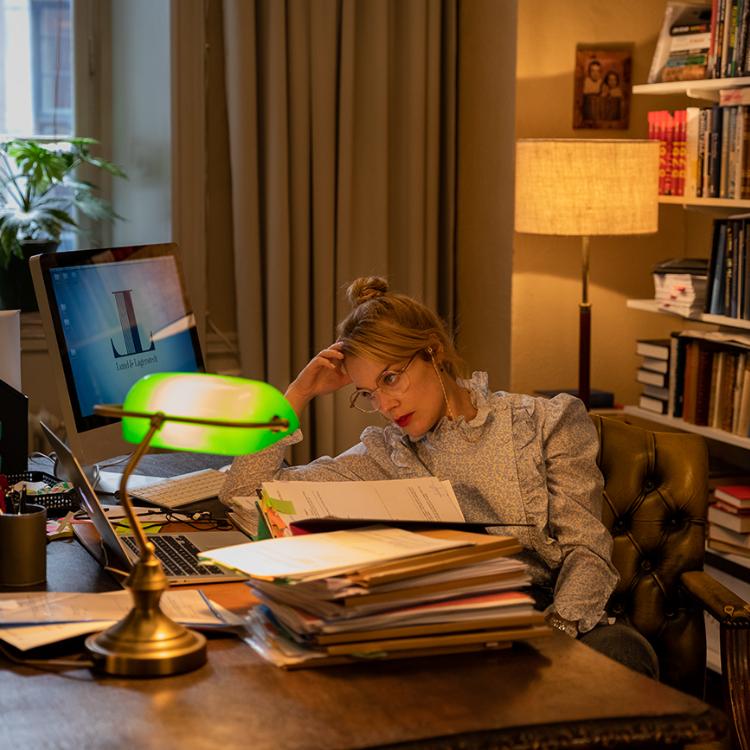 Ida Engvoll jako Sofie Rydman w serialu „Miłość i anarchia” (Fot. Ulrika Malm/materiały prasowe Netflix)