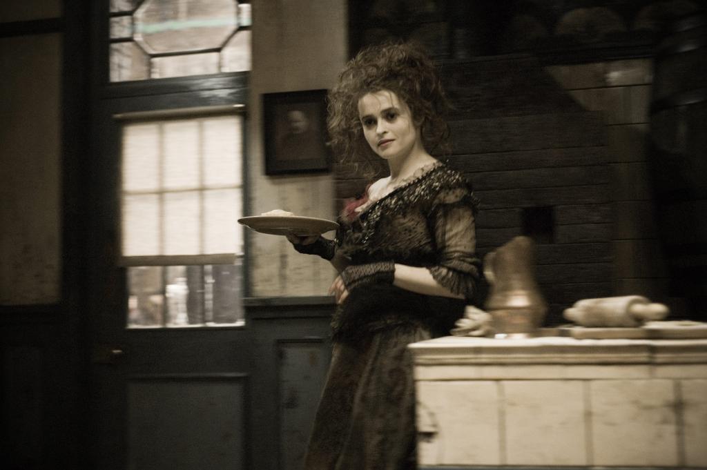 Helena Bonham Carter jako Pani Lovett z „Sweeney Todd: Demoniczny golibroda z Fleet Street” (Fot. TopFoto/Forum)