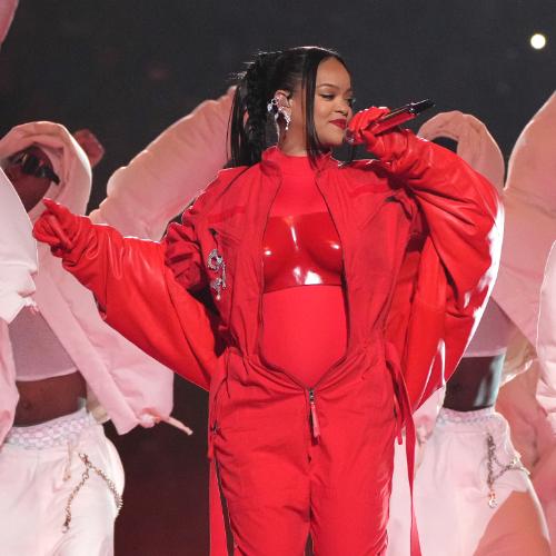 Rihanna podczas występu na Super Bowl 2023 (Fot. Kevin Mazur/Getty Images)