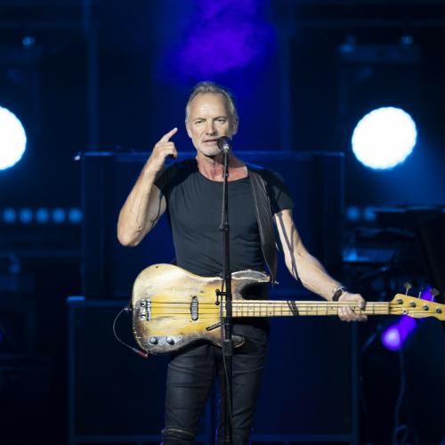 Sting podczas trasy koncertowej „Sting: My Songs”, która zawiera współczesne interpretacje największych hitów artysty. (Fot. East News)