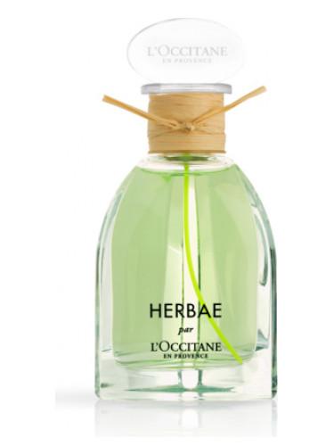  W wodzie perfumowanej Herbae par L'Occitane ekstrakt dzikich traw miesza się z nutami jeżyny, dzikiej róży i białej pokrzywy. (Fot. materiały prasowe)