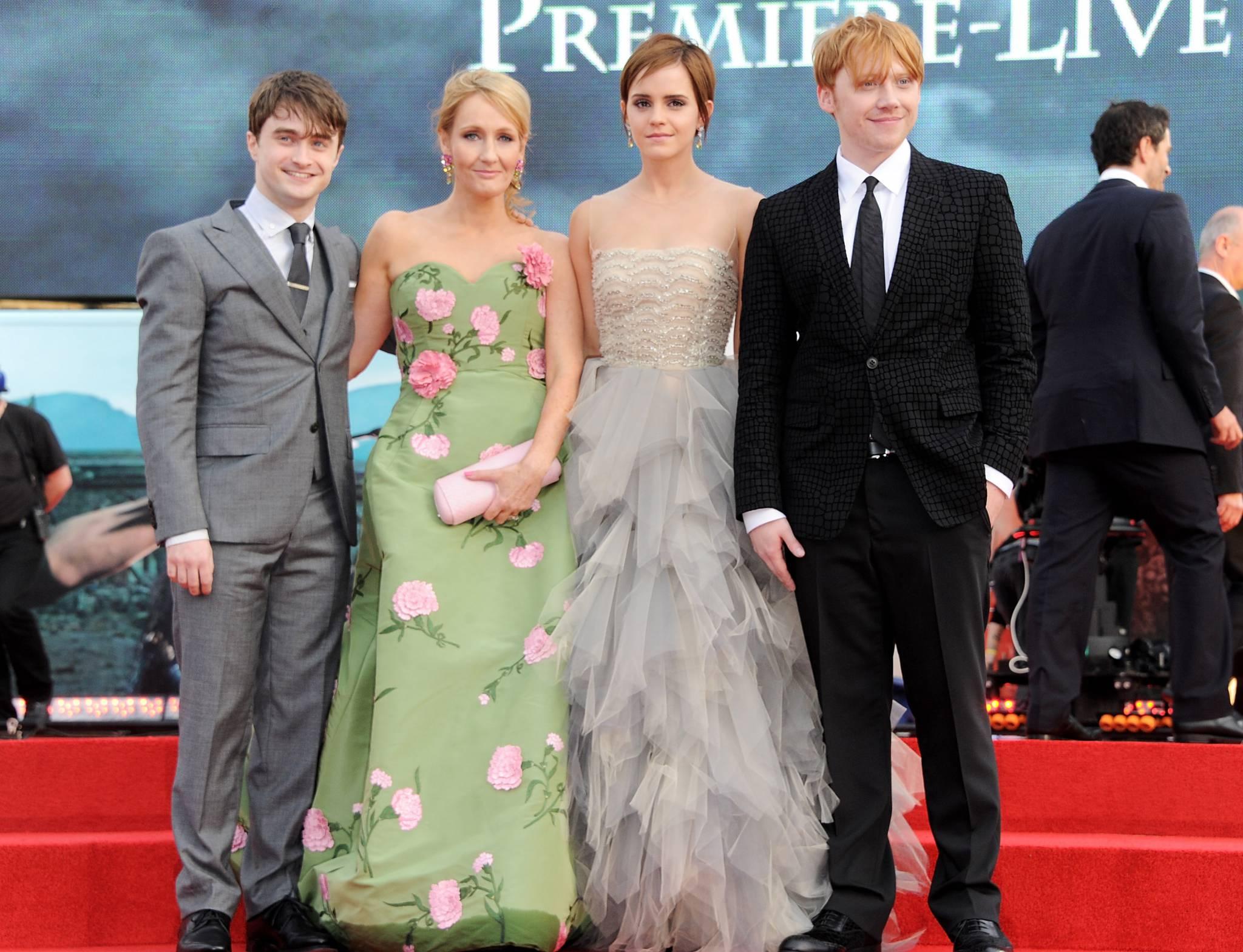  Z Danielem Radcliffem, J.K. Rowling i Rupertem Grintem na premierze drugiej części \