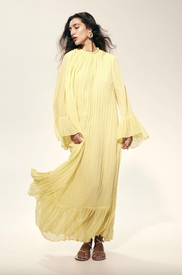 Sukienka w stylu vintage z sieciówki (mat. prasowe H&M)