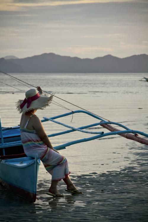  Podziwianie widoków to w El Nido atrakcja równie popularna co pływanie łodzią z wyspy na wyspę. (Fot. Anna Janowska)