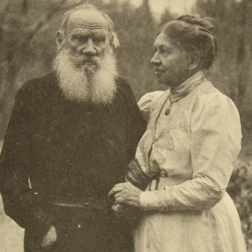 Lew Tołstoj i jego żona Zofia, 23 września 1910 roku, podczas ostatniej rocznicy ich ślubu. Lew zmarł prawie dwa miesiące później. (Fot. BEW PHOTO) 