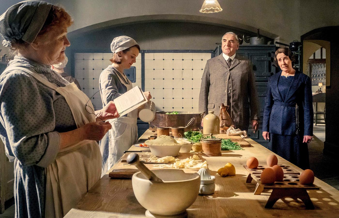 Kadr z serialu Downton Abbey (Fot. BEW)