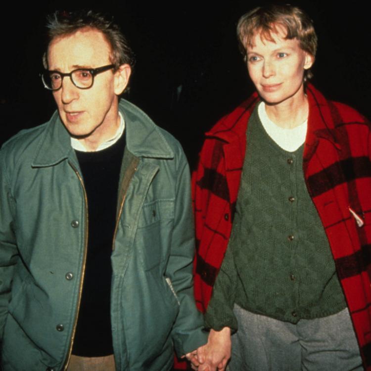 Wspólne życie Woody'ego Allena i Mii Farrow zakończyły publiczne oskarżenia oraz zajadła batalia sądowa. (Fot. GP/MPI/Capital Photos/Forum)