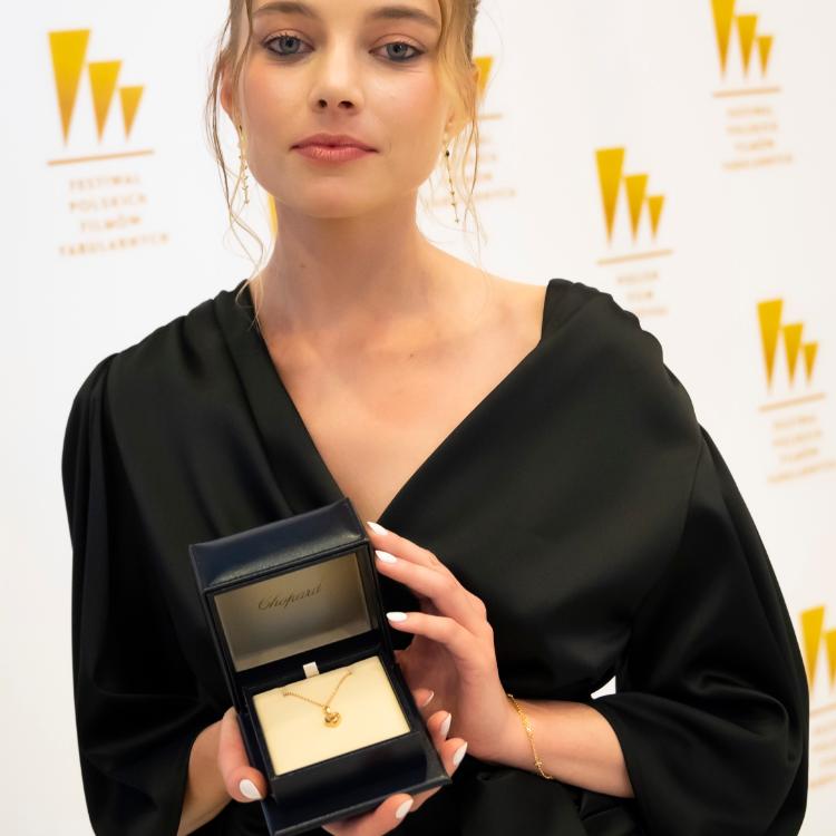 Kamila Urzędowska z nagrodą Chopard Loves Cinema na Festiwalu Polskich Filmów Fabularnych w Gdyni