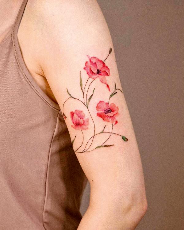 Tatuaż w stylu watercolor – Kateryna Honchar IG @cat_._kat