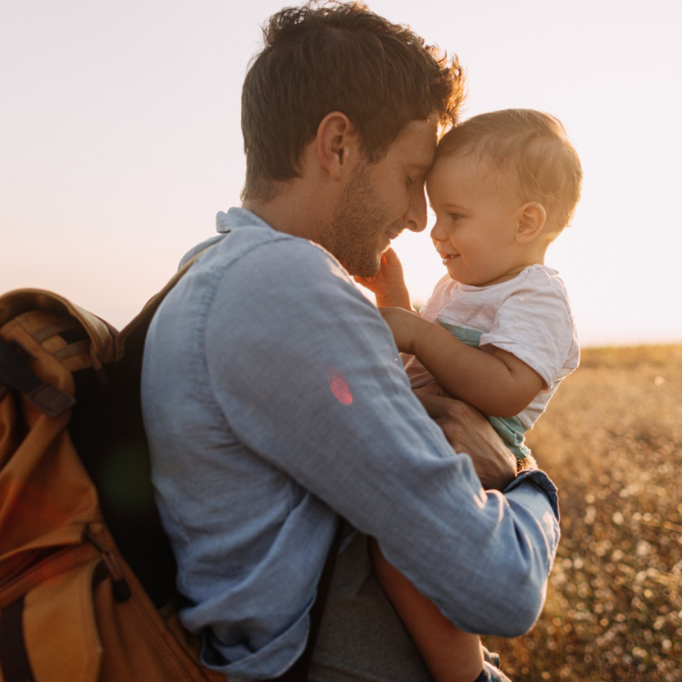 Współczesny model ojcostwa stanowi dla mężczyzny duże wyzwanie. (Fot. iStock)