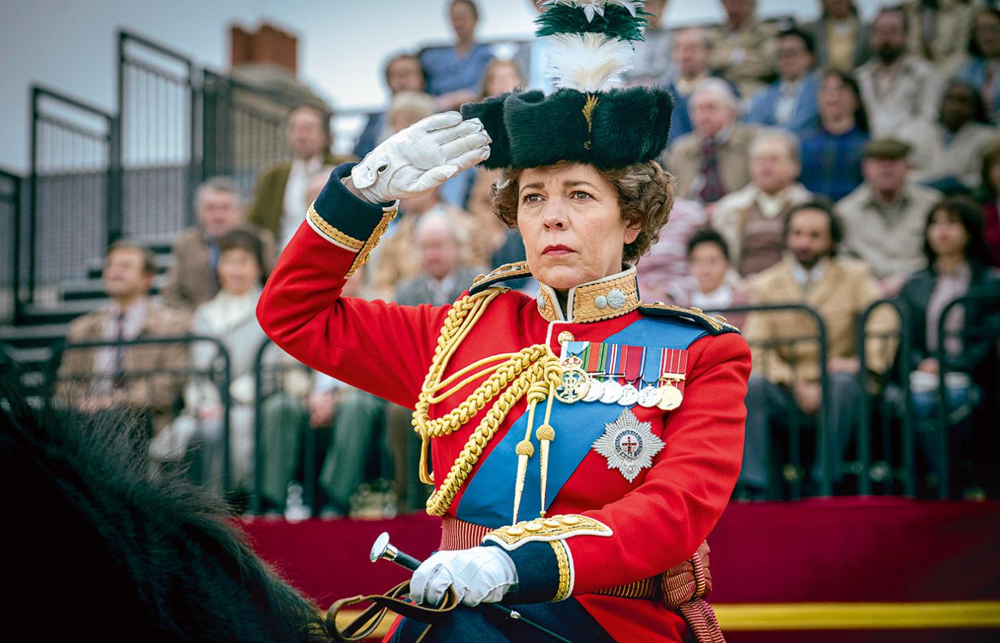 Olivia Colman w roli królowej Elżbiety II w serialu „The Crown”. (Fot. BEW Photo)