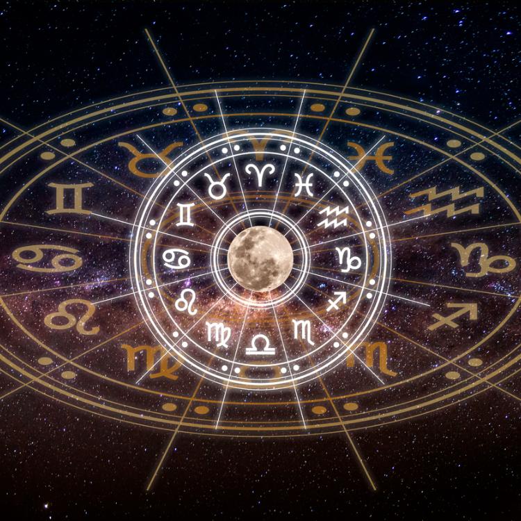 Horoskop na wrzesień 2022 – prognoza astrolożki księżnej Diany (Fot. iStock)