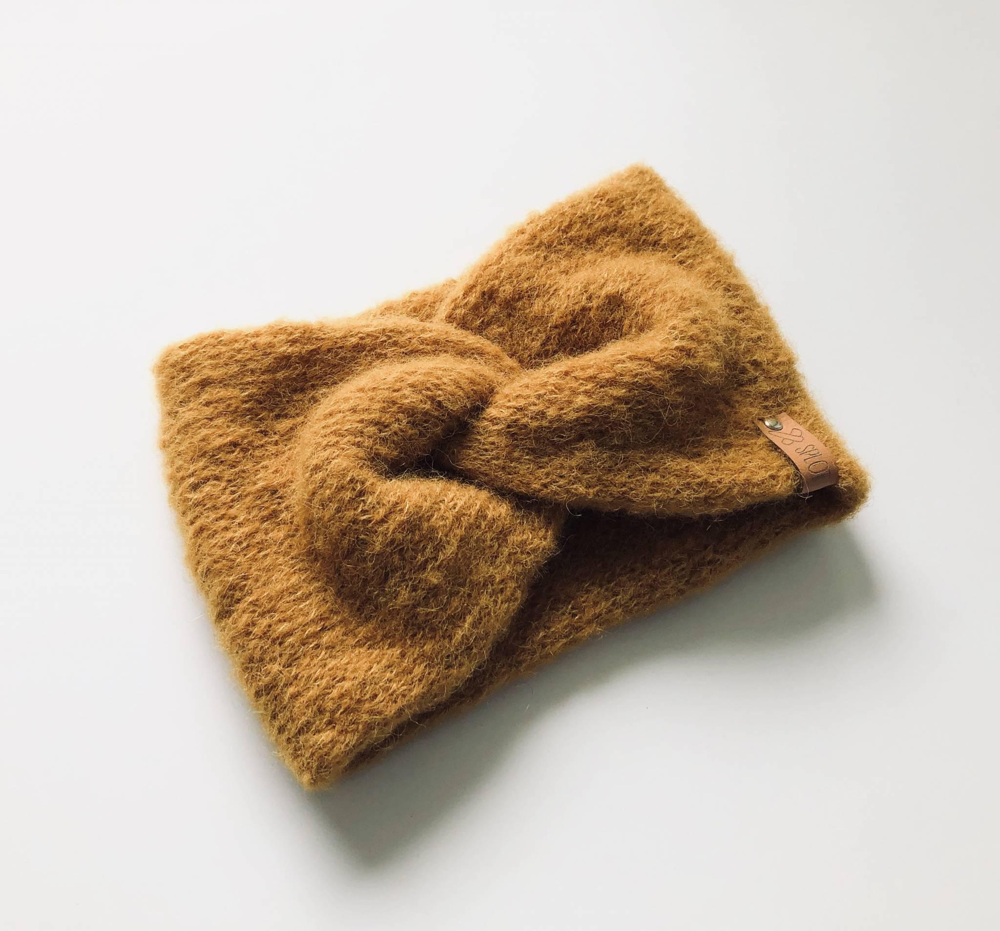  Mięciutka, ręcznie wykonana na drutach opaska na głowę. Wykonana z włóczki Drops Alpaca Silk. (Fot. Splot Słoneczny)