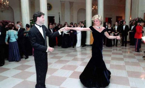 Księżna Diana i John Travolta podczas wizyty w Białym Domu, 1985 rok (Fot. Everett/Forum)