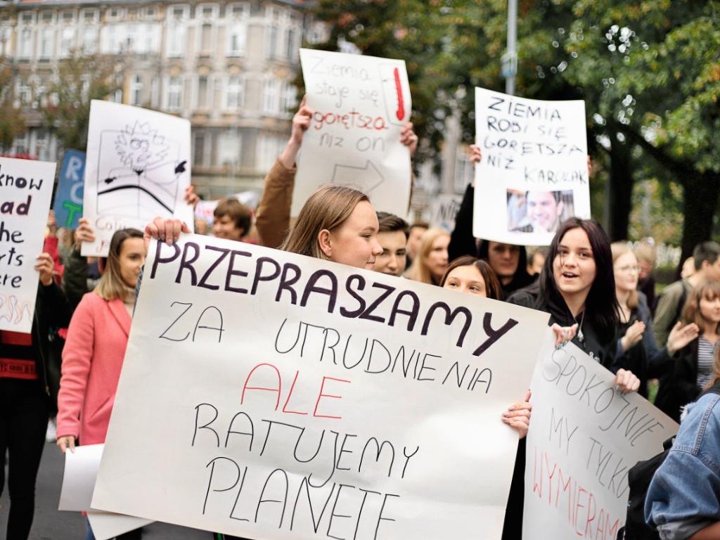  Młodzieżowy Strajk Klimatyczny w Szczecinie. (Fot. Cezary Aszkiełowicz, Agencja Gazeta)