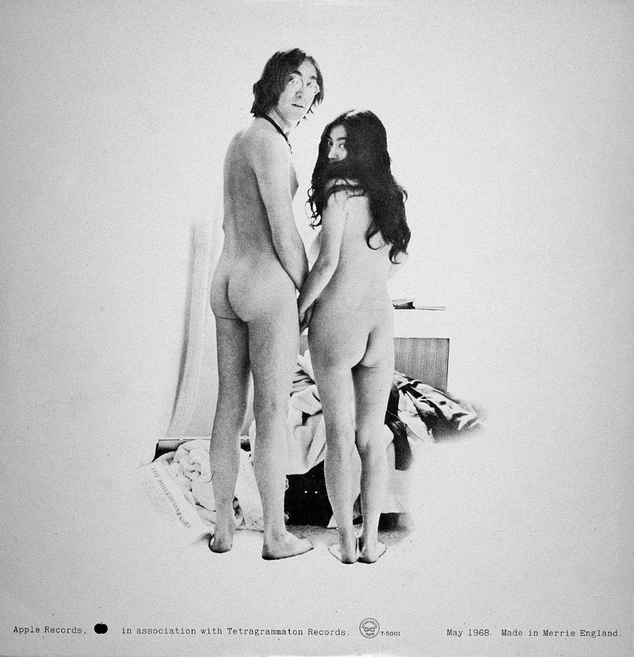 Widok tylnej okładki albumu „Unfinished Music No. 1: Two Virgins”. (Fot. Blank Archives/Getty Images)