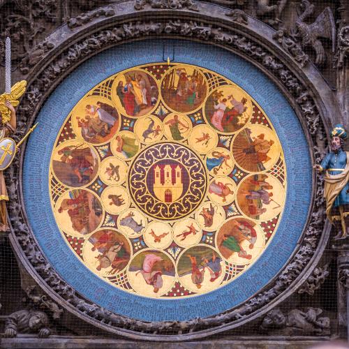 Zegar astronomiczny w Pradze stworzony w 1410 roku przez zegarmistrza Mikulasa Kadana i matematyka-astronoma Jana Schindela. (Fot. iStock)