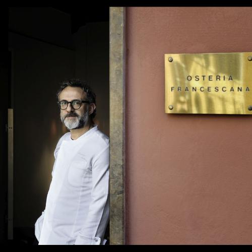 Massimo Bottura, podróżując po świecie, rozwija projekt Food for Soul (Fot. Paolo Terzi)