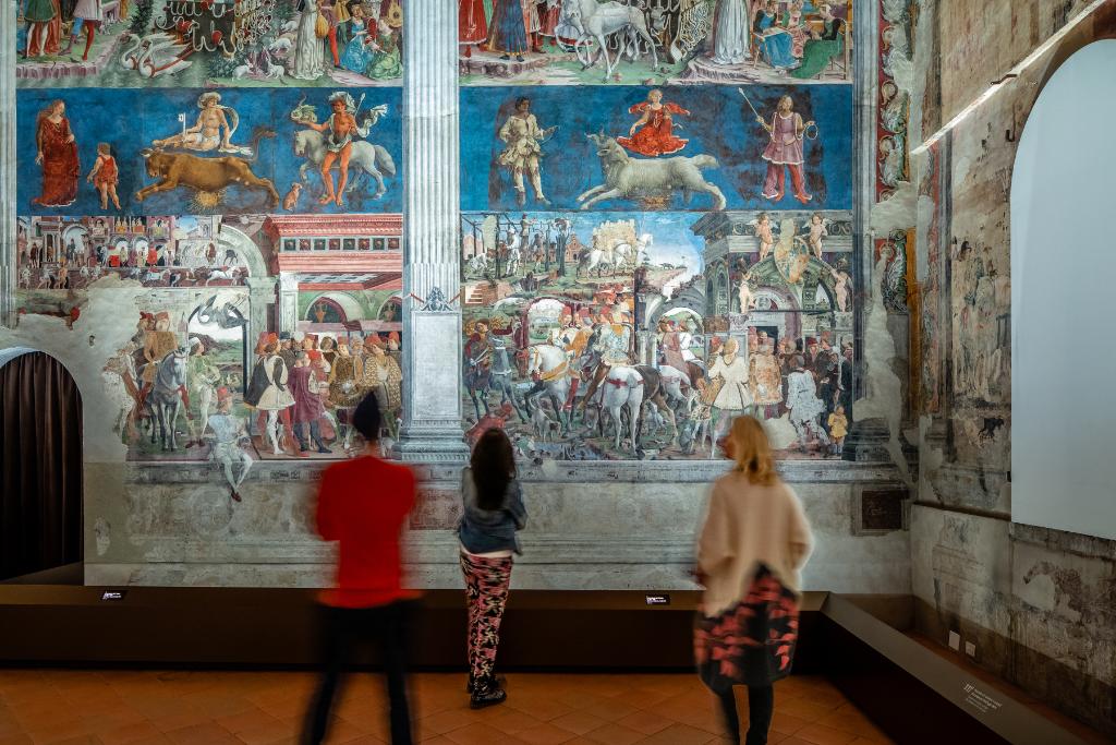 Małgorzata Mirgi-Tas, tworząc prace na wystawę  „Przeczarowując świat”, inspirowała się freskami w Palazzo Schifanoia w Ferrarze. (Fot. Daniel Rumiancew)