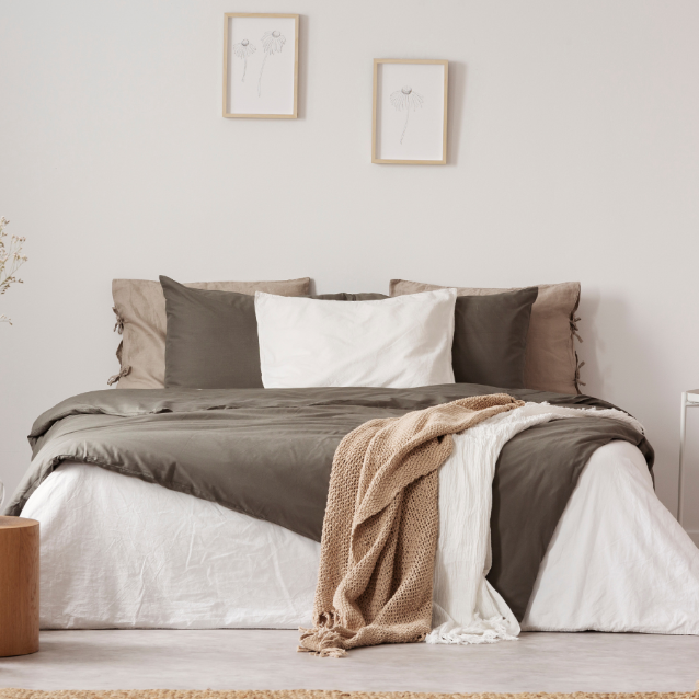 Czy wiesz, jaka powinna być sypialnia idealna? (Fot. iStock)