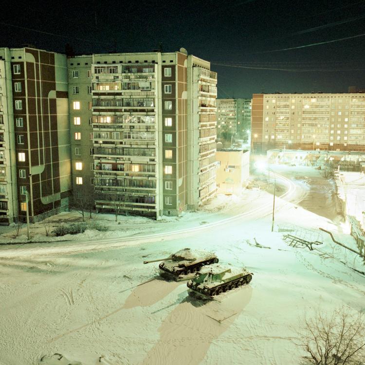 </a> Czołgi na osiedlu w Jekaterinburgu z książki \