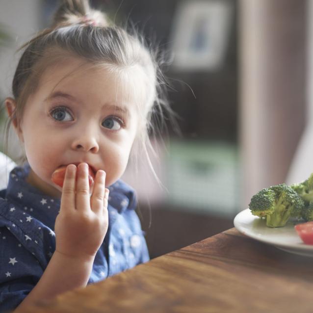 40290339 - eating vegetables by child make them healthier
