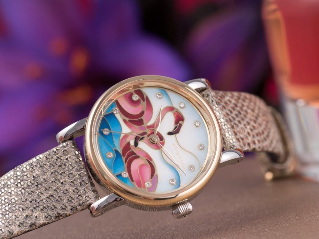 Polpora Flaming. Tarcza tego zegarka wykonana została ręcznie skomplikowaną techniką emalierską.  Dopełnienie całości stanowi luksusowy pasek z naturalnej skóry jaszczurki. (Fot. materiały prasowe)