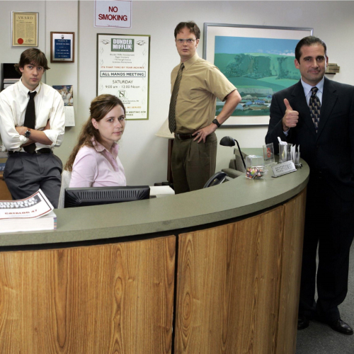 Obsada amerykańskiej wersji „Biura”: John Krasinski jako Jim, Jenna Fischer jako Pam, Rainn Wilson jako Dwight i Steve Carell jako Michael (Fot. BEW Photo)