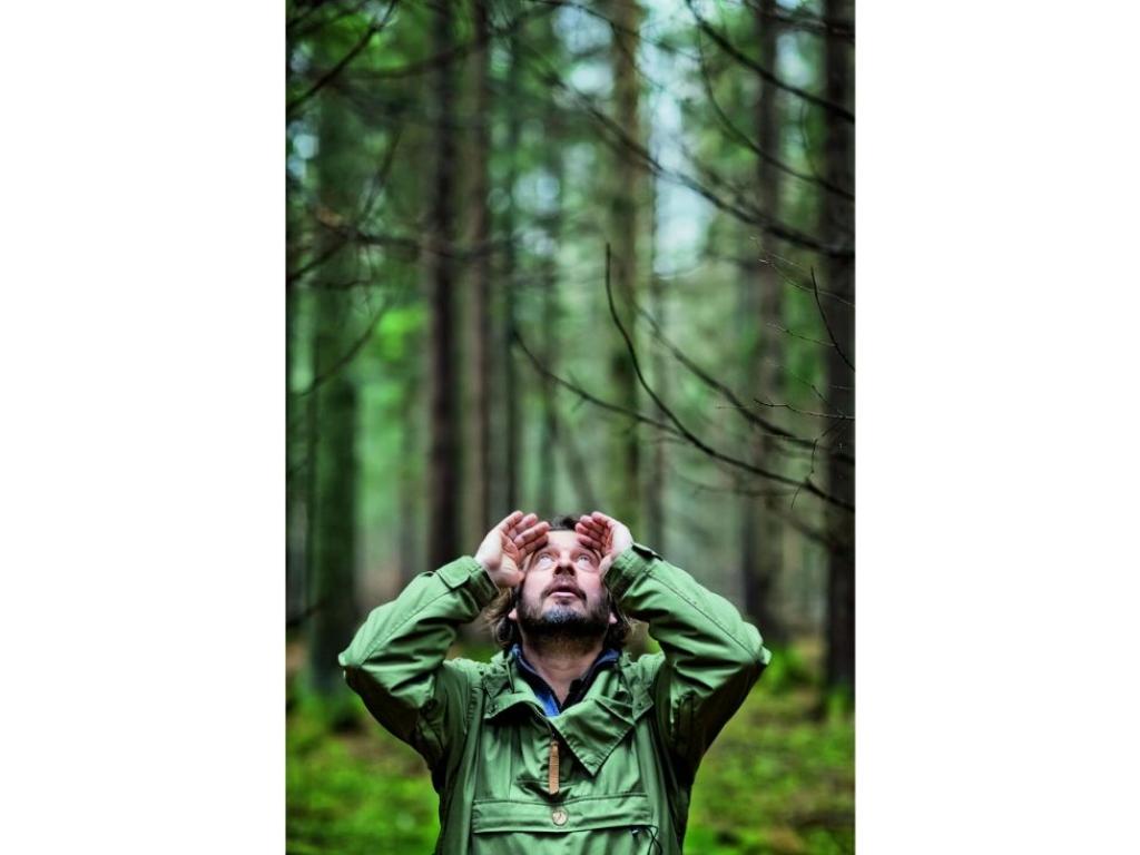  Adam Wajrak czuje się uzależniony od lasu (Fot. Marcin Onufryjuk)