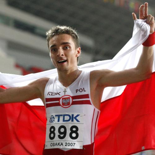 Marek Plawgo świętuje zdobycie trzeciego miejsca w finale biegu na 400 metrów przez płotki mężczyzn na 11. Mistrzostwach Świata IAAF w Osace (Fot. Dylan Martinez/Reuters/Forum)