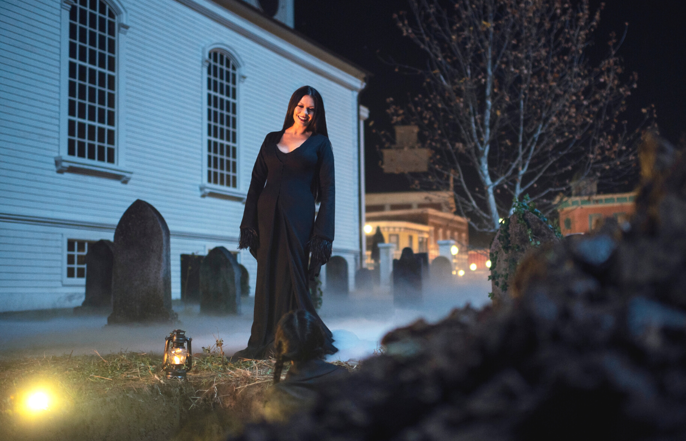 Catherine Zeta-Jones jako Morticia Addams w serialu „Wednesday” (Fot. materiały prasowe)