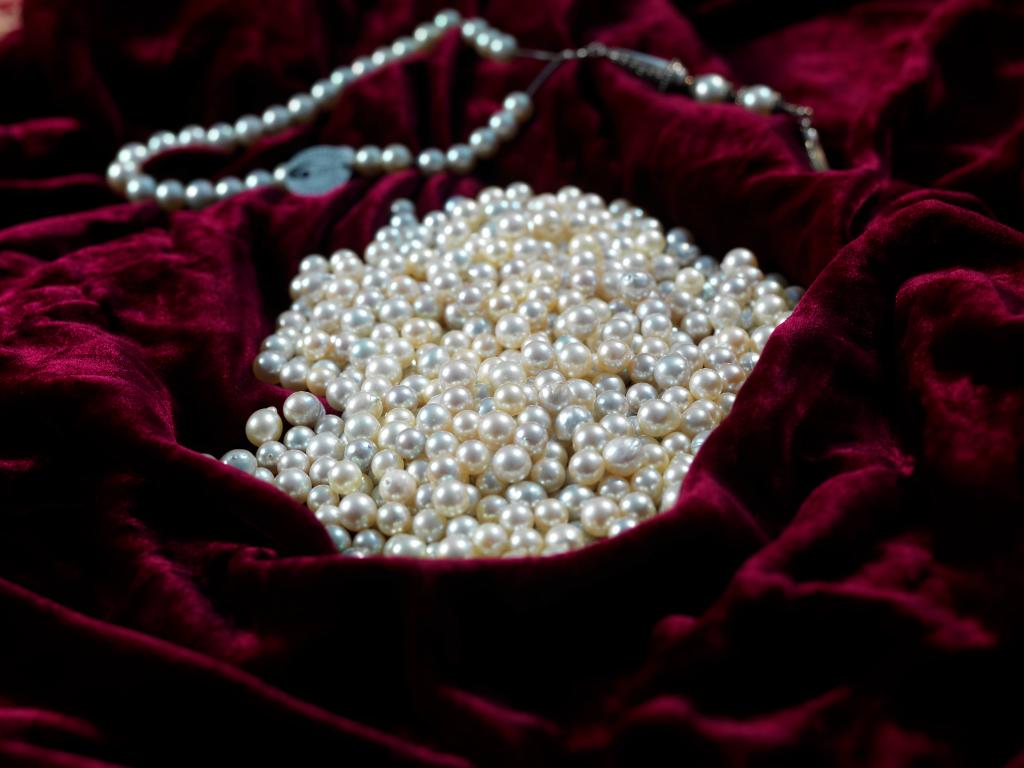 Wartość perły ocenia się biorąc pod uwagę aż 7 różnych parametrów. (Fot. materiały prasowe Ras Al Khaimah)