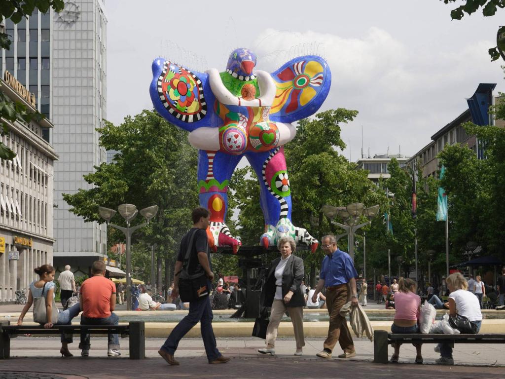  Fontanna Nana autorstwa Niki de Saint Phalle. (Fot. BEW PHOTO)