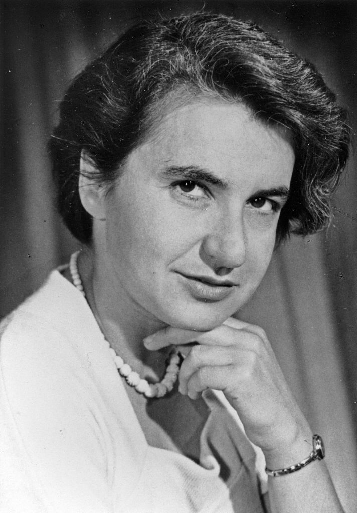 Rosalind Elsie Franklin - brytyjska chemiczka, która przyczyniła się do odkrycia budowy cząsteczek DNA. Fot: Universal History Archive/Universal Images Group via Getty Images