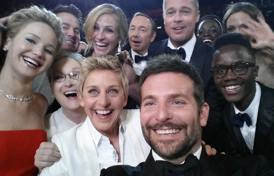 Pamiętne selfie z gali rozdania Oscarów w 2014 roku (Fot. Ellen DeGeneres/Twitter/Getty Images)