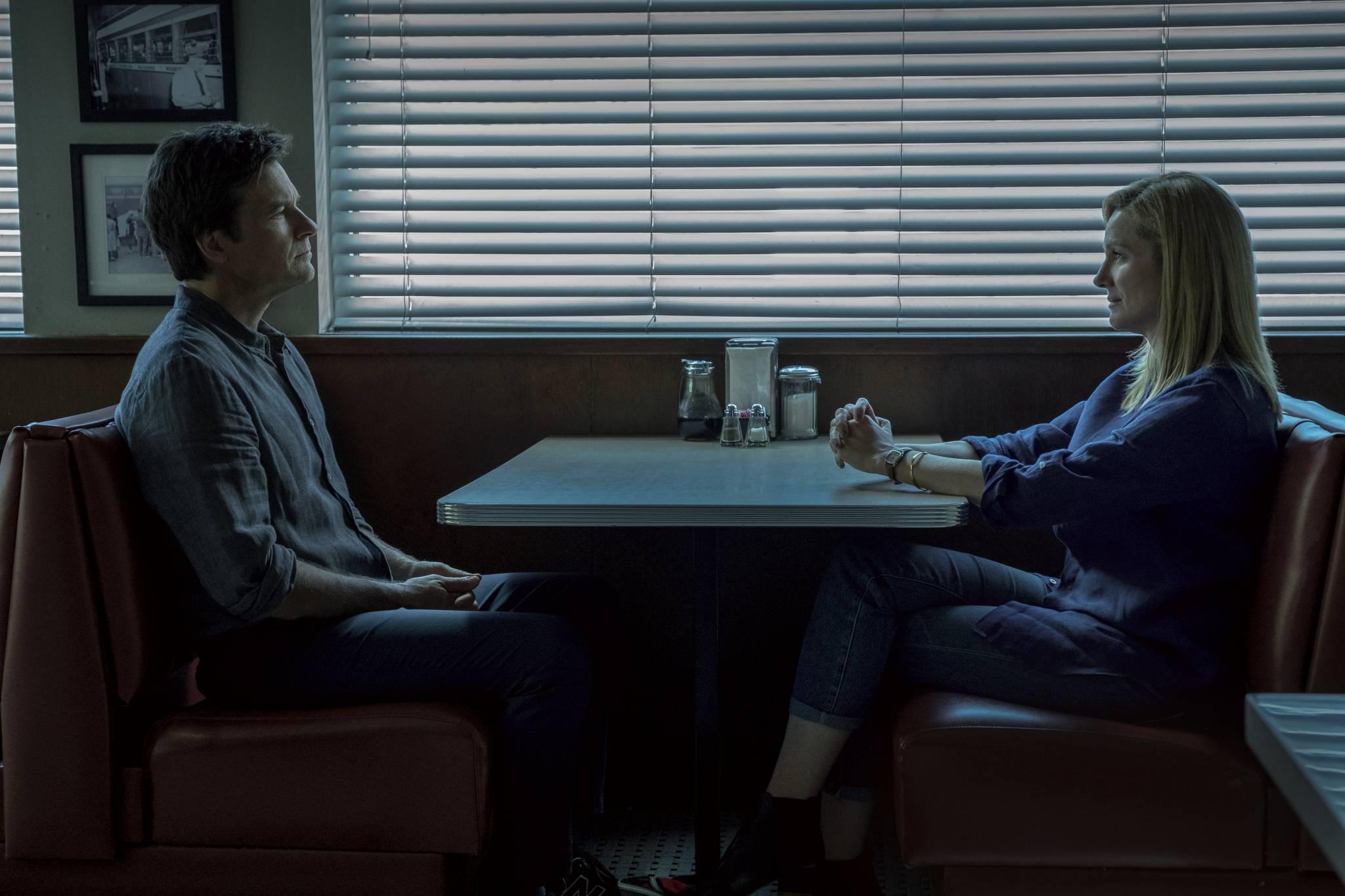  W trzecim sezonie „Ozark” Marty (Jason Bateman) i Wendy (Laura Linney) muszą poradzić sobie z kolejnym małżeńskim kryzysem. (Fot. materiały prasowe)