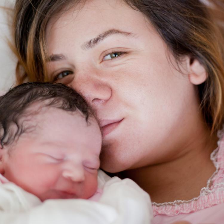 Poród to dla wielu kobiet jedno z najważniejszych życiowych doświadczeń. (Fot. iStock)